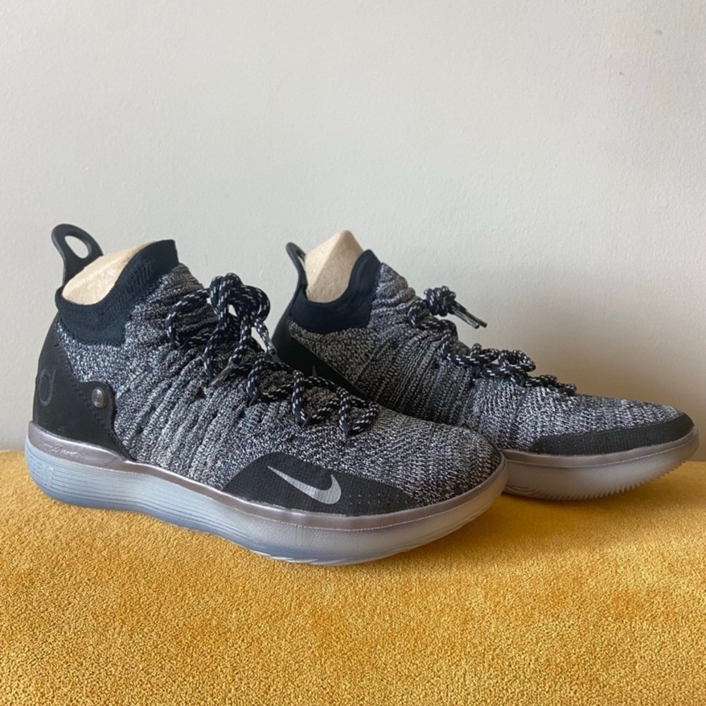 Nike Zoom KD  Men's Gray and Black Athletic Shoes